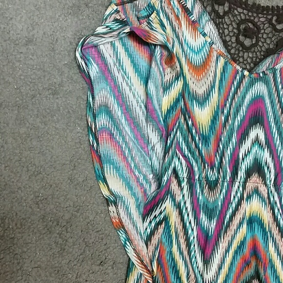 No boundaries cold shoulder boho tunic Sz L - Picture 2 of 3